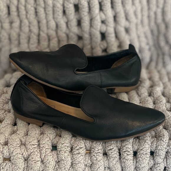 Bueno Leather Flats – Size 8 Black Slip-On Comfort - Picture 1 of 15